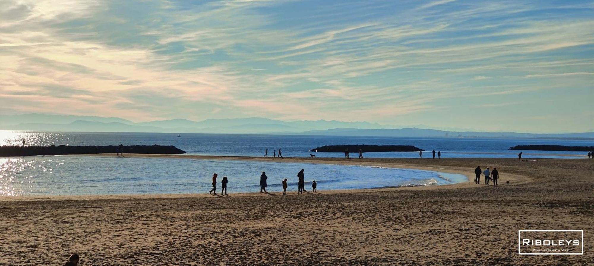 Grand T3 Neuf Climatise Avec Wifi A 100M De La Plage 维亚斯 外观 照片