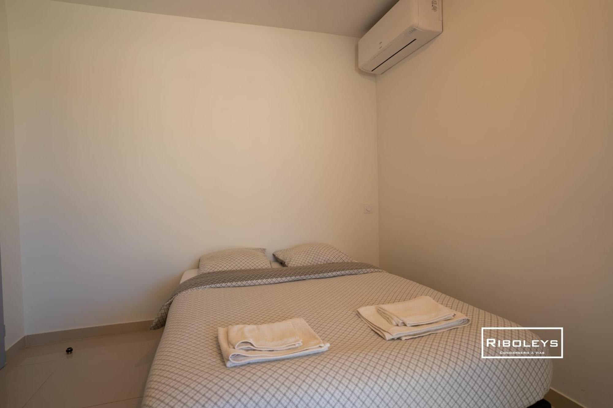Grand T3 Neuf Climatise Avec Wifi A 100M De La Plage 维亚斯 外观 照片